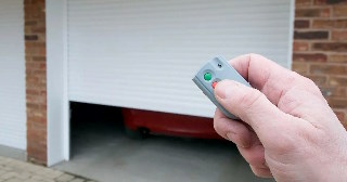 Купить автоматику для рулонных ворот Качканар, цена от 2696 руб.